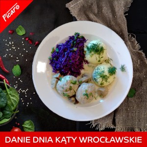 Pulpety  wieprzowe w sosie grzybowym, ziemniaki z wody , buraczki 
